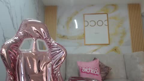 Sara  online show from October 1, 1:28 pm