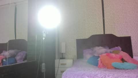 Snapshot of sara_love_1 chatting on April 25, 3:31 am Sara Love online show from April 25, 3:31 am