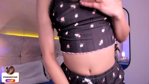 Snapshot of sara_mac_ chatting on June 5, 3:40 pm Sara online show from June 5, 3:40 pm