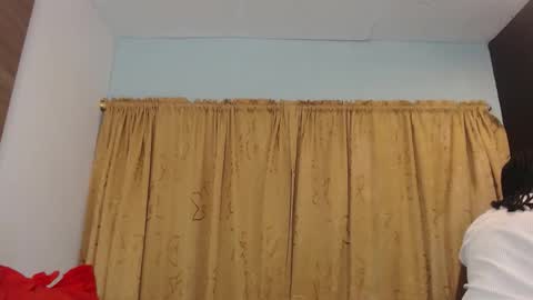 S A R A online show from April 7, 10:59 am