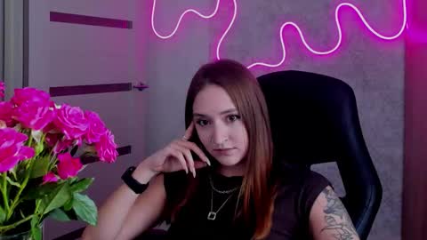 Snapshot of sara_rossse chatting on October 7, 7:11 pm Sara online show from October 7, 7:11 pm