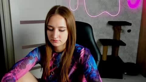 Snapshot of sara_rossse chatting on April 23, 8:44 pm Sara online show from April 23, 8:44 pm