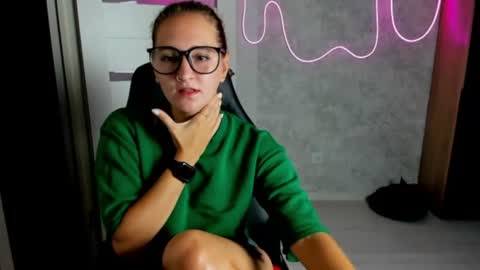 Snapshot of sara_rossse chatting on July 28, 5:23 pm Sara online show from July 28, 5:23 pm