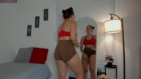 Snapshot of sara_sweett9 chatting on April 28, 10:15 pm sara_sweett9 online show from April 28, 10:15 pm
