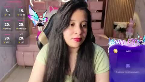 Snapshot of sara_tellez_s chatting on June 25, 3:06 am Sara T. online show from June 25, 3:06 am
