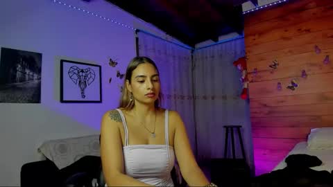 Snapshot of sara_thompson01 chatting on February 3, 5:49 am SARA online show from February 3, 5:49 am