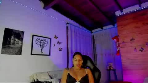Snapshot of sara_thompson01 chatting on February 11, 3:33 am SARA online show from February 11, 3:33 am