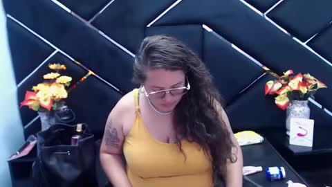 Snapshot of sara_thonson_ chatting on February 11, 3:08 am sara_thonson_ online show from February 11, 3:08 am