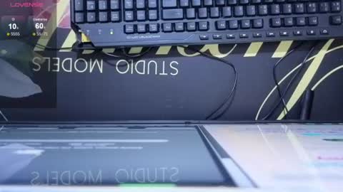 sara_valderrama_ online show from June 30, 1:01 pm