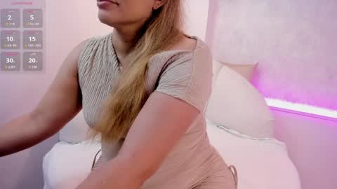 Saraa Gomez online show from April 4, 3:20 pm