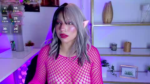 Snapshot of saraa_love_ chatting on May 13, 7:22 pm Saraa online show from May 13, 7:22 pm
