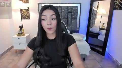 Snapshot of saraa_stormy chatting on May 7, 2:55 pm saraa_stormy online show from May 7, 2:55 pm