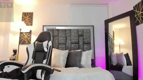 Snapshot of saraa_stormy chatting on May 8, 7:19 pm saraa_stormy online show from May 8, 7:19 pm