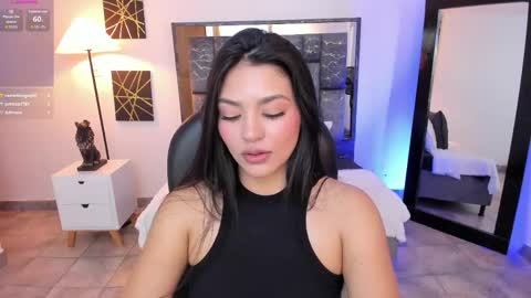 Snapshot of saraa_stormy chatting on June 4, 6:58 pm saraa_stormy online show from June 4, 6:58 pm