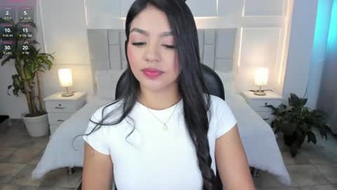 saraa_stormy online show from July 1, 10:50 am