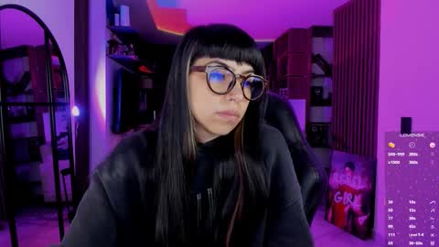 Sara online show from February 18, 11:33 pm