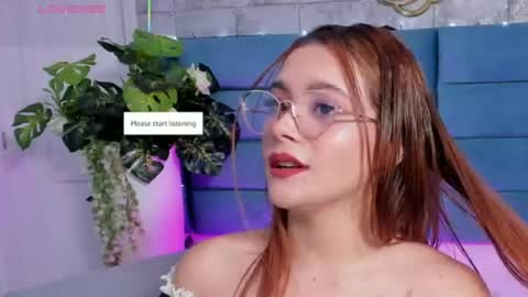 Snapshot of saraalvarezx chatting on July 9, 3:21 am Sara Alvarezx online show from July 9, 3:21 am