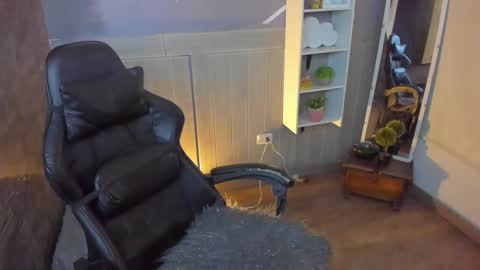 Snapshot of saraandsofi02 chatting on January 8, 10:37 am sofia gomez420 online show from January 8, 10:37 am