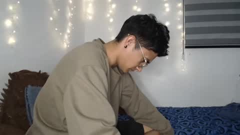 Snapshot of saraandthomas chatting on January 30, 3:00 am sara and thomas online show from January 30, 3:00 am