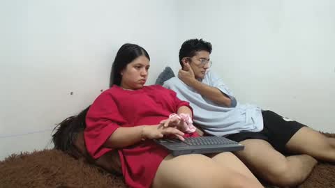 Snapshot of saraandthomas chatting on February 20, 12:52 am sara and thomas online show from February 20, 12:52 am