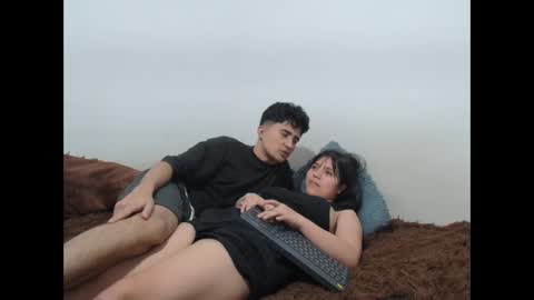 Snapshot of saraandthomas chatting on September 14, 7:29 am sara and thomas online show from September 14, 7:29 am