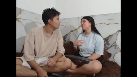 sara and thomas online show from November 11, 9:15 pm