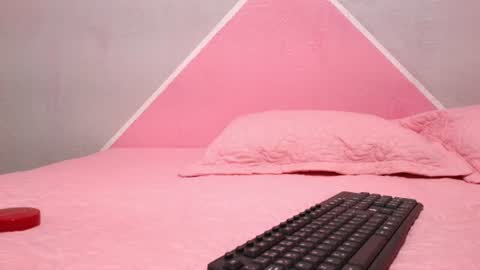 Snapshot of saraangel_11 chatting on August 8, 4:36 am Sara online show from August 8, 4:36 am