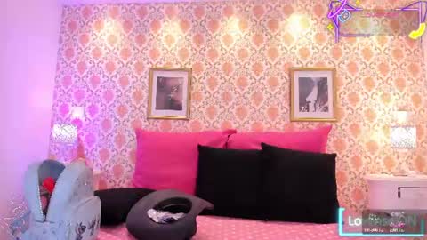 Snapshot of saraavila_ chatting on June 19, 8:56 pm SaraAvila online show from June 19, 8:56 pm