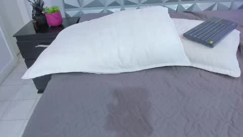 Snapshot of sarablandon chatting on February 20, 11:32 pm Sara Blandon online show from February 20, 11:32 pm