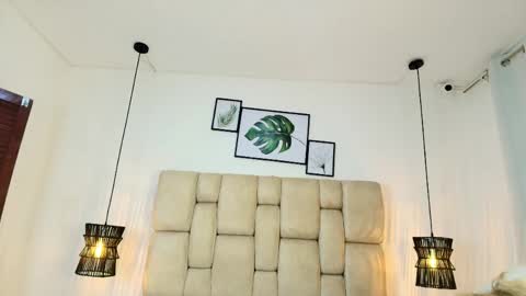Snapshot of sarablonde_t chatting on June 3, 7:30 pm sarablonde_t online show from June 3, 7:30 pm