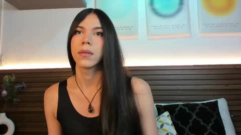 Snapshot of saracutie_ chatting on April 17, 7:28 pm Sara online show from April 17, 7:28 pm