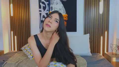 Snapshot of saracutie_ chatting on April 29, 7:53 pm Sara online show from April 29, 7:53 pm