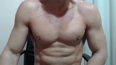 saradorj92 online show from February 24, 2:31 am