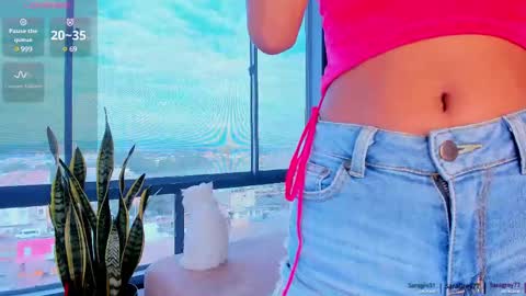 Snapshot of saragrey31 chatting on February 17, 12:48 pm Sara Grey online show from February 17, 12:48 pm