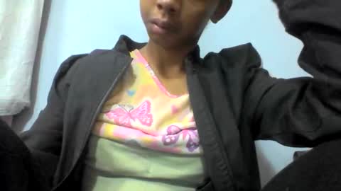 sarah146341 online show from December 18, 4:29 am