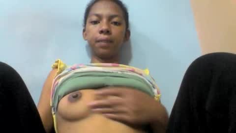 Snapshot of sarah146341 chatting on April 27, 3:48 am sarah146341 online show from April 27, 3:48 am