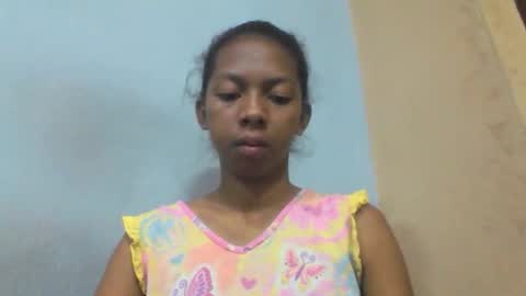 Snapshot of sarah146341 chatting on May 4, 7:59 am sarah146341 online show from May 4, 7:59 am