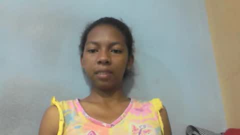 Snapshot of sarah146341 chatting on May 5, 8:22 am sarah146341 online show from May 5, 8:22 am