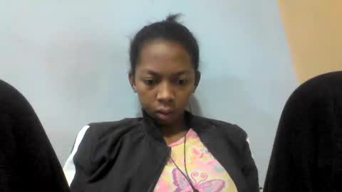 Snapshot of sarah146341 chatting on May 13, 5:05 am sarah146341 online show from May 13, 5:05 am