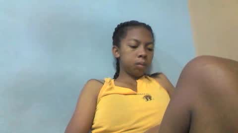Snapshot of sarah146341 chatting on June 5, 7:58 am sarah146341 online show from June 5, 7:58 am