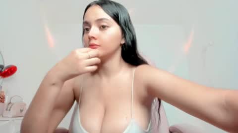 Snapshot of sarah_angelll chatting on May 19, 3:24 am sarah online show from May 19, 3:24 am