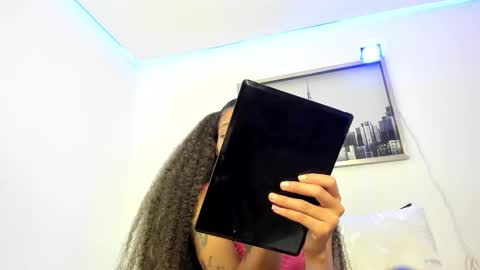 sarah_ashbourne online show from October 30, 12:50 pm