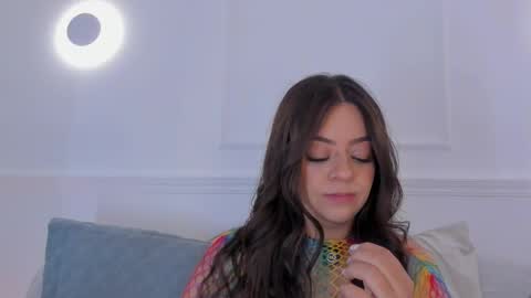 Sarah Bonneth online show from March 19, 11:58 am