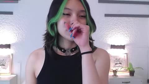 Sarah online show from February 21, 1:56 pm