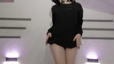 Snapshot of sarah_cute028 chatting on June 19, 1:37 pm Sarah online show from June 19, 1:37 pm