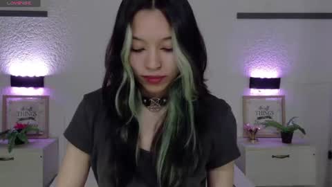 Snapshot of sarah_cute028 chatting on July 8, 2:10 pm Sarah online show from July 8, 2:10 pm