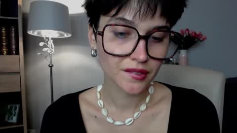 Snapshot of sarah_desire01 chatting on March 15, 2:45 pm Sarah online show from March 15, 2:45 pm