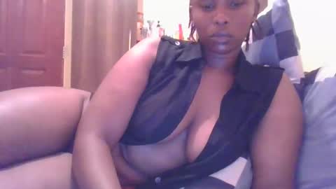 Snapshot of sarah_haggai chatting on April 21, 7:06 pm sarah_haggai online show from April 21, 7:06 pm