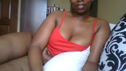 Snapshot of sarah_haggai chatting on July 17, 7:26 am sarah_haggai online show from July 17, 7:26 am
