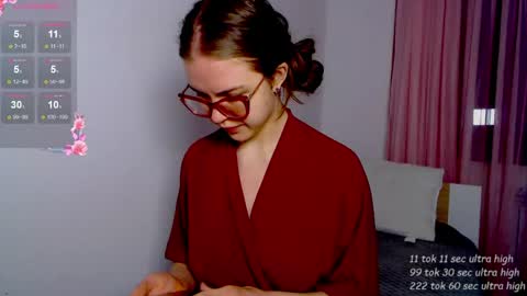 Snapshot of sarah_hs chatting on April 26, 5:10 pm Sarah online show from April 26, 5:10 pm